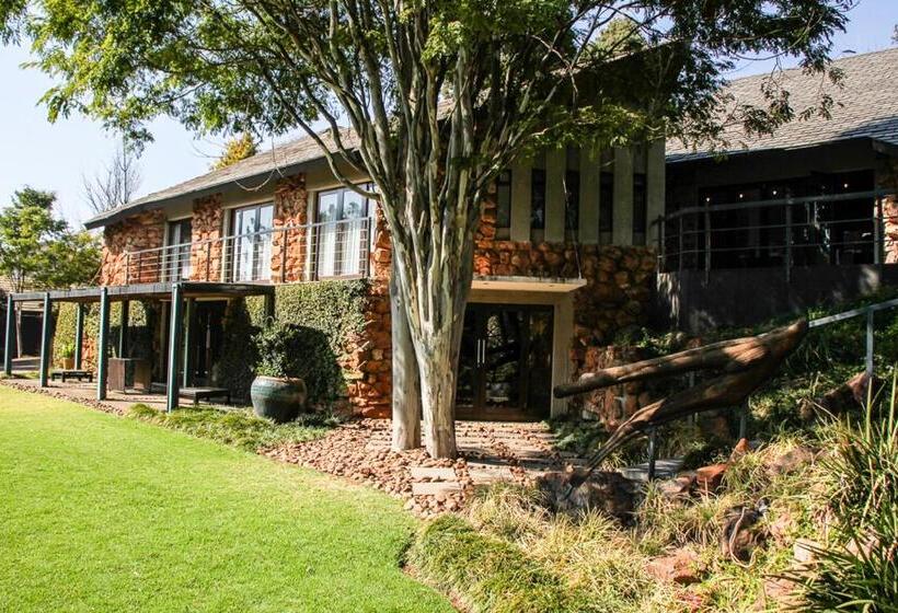 펜션 Serene Place Guest House & Conference Venue Affordable Luxury With Backup Power