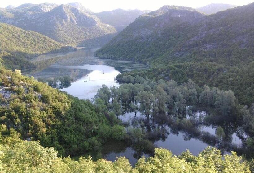 پانسیون Village House Novak Rijecani