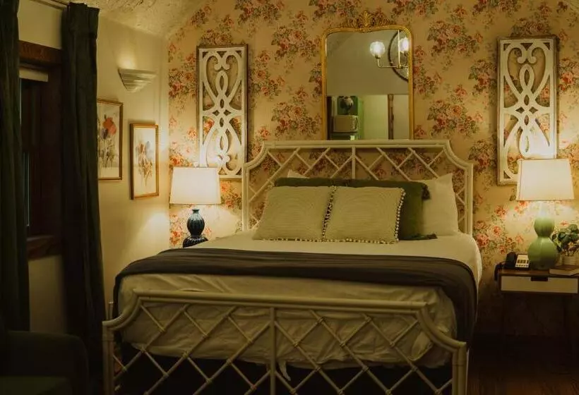 Lomakeskus Landoll's Mohican Castle