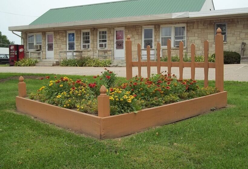 Sudbury Court Motel And Rv Park