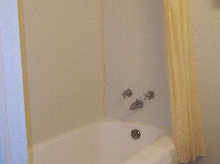 Sudbury Court Motel And Rv Park