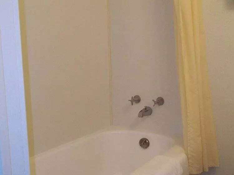 Sudbury Court Motel And Rv Park