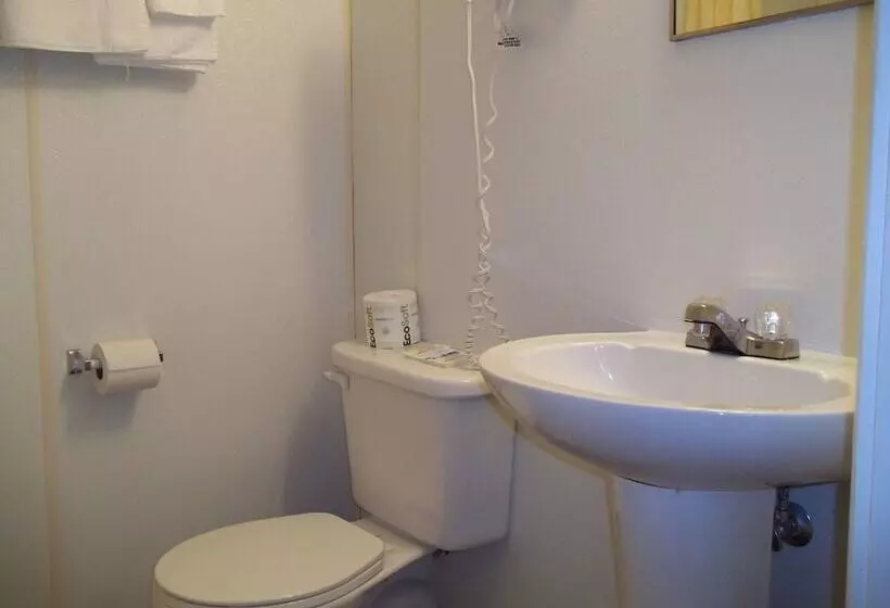 Sudbury Court Motel And Rv Park