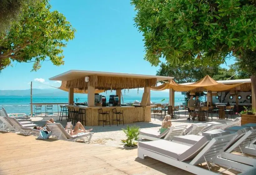 ホテル Newquay Beach Club