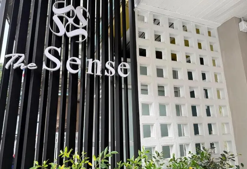 ホテル The Sense