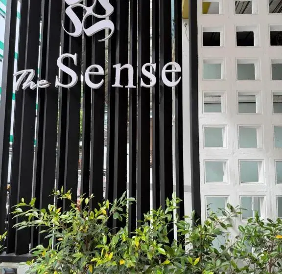 ホテル The Sense