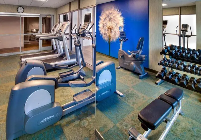 ホテル Willow Grove Suites By Ihg