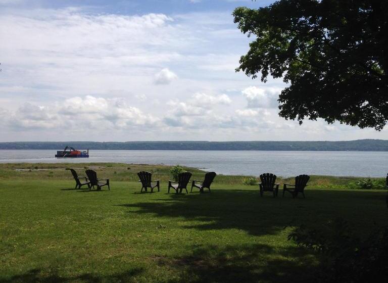 فندق صغير Auberge Les Blancs Moutons