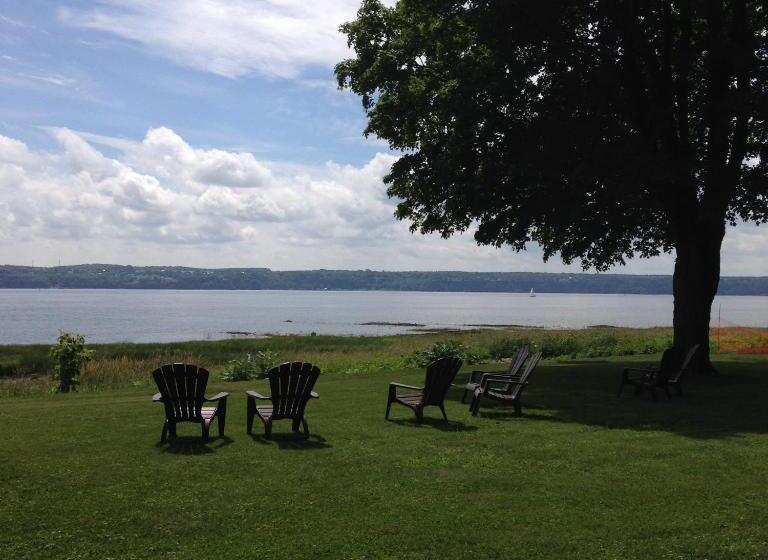 فندق صغير Auberge Les Blancs Moutons