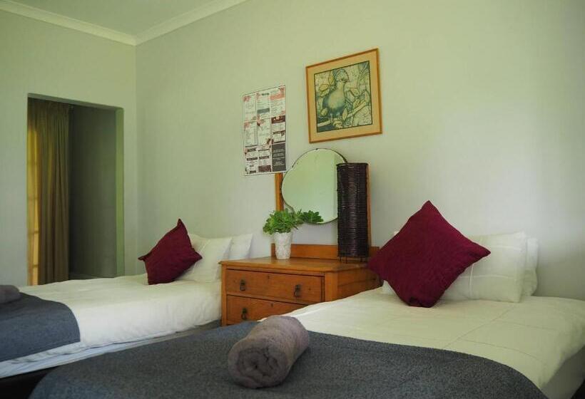 הוסטל Riverview Country Inn