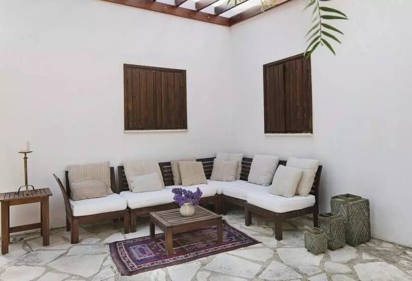 Aamiaismajoitus (B&B) Meleni Cottage Houses