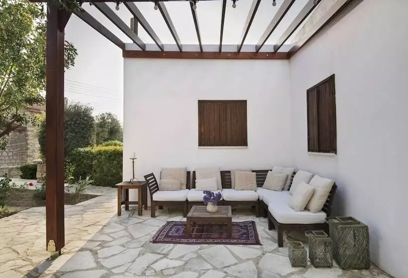 Aamiaismajoitus (B&B) Meleni Cottage Houses