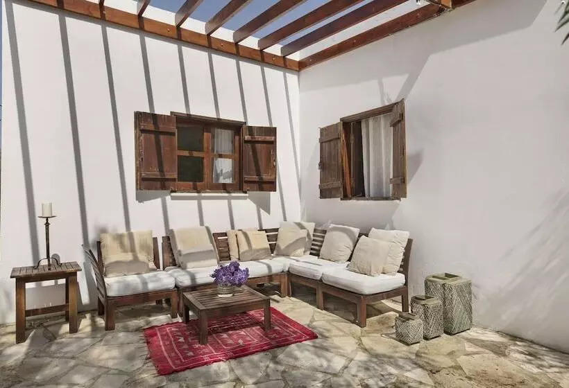 Aamiaismajoitus (B&B) Meleni Cottage Houses