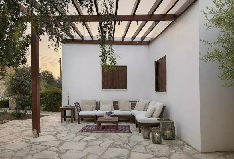 Aamiaismajoitus (B&B) Meleni Cottage Houses