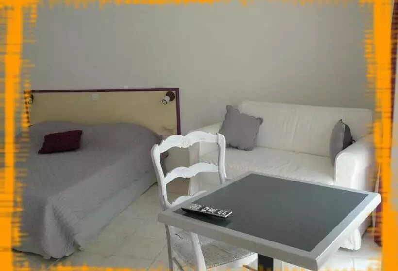 Hotelli Auberge De La Couronne