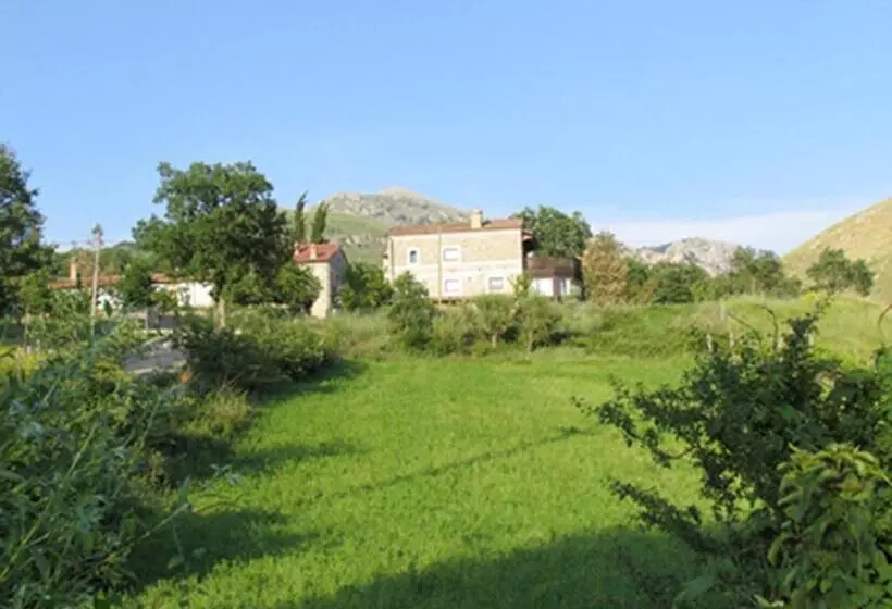 ホテル Azienda Agricola Il Querceto