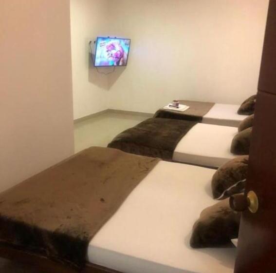 Отель Imperial La Quinta