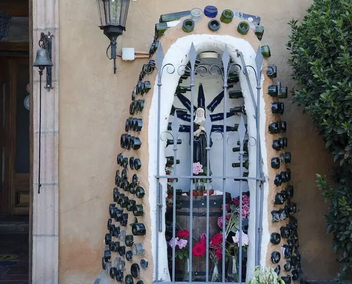 Hotel La Calma De Rita   Pirque