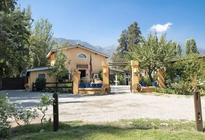 Hotel La Calma De Rita   Pirque