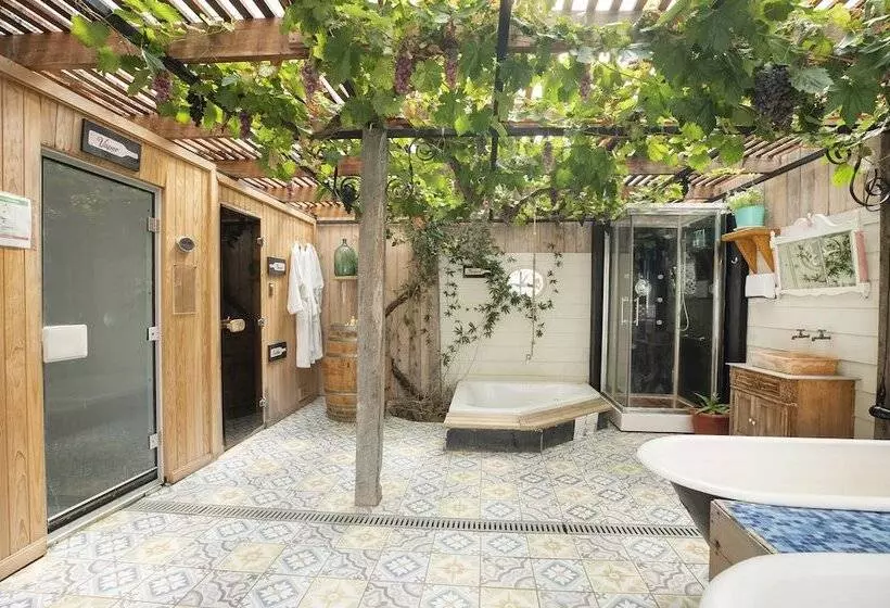 Hotel La Calma De Rita   Pirque