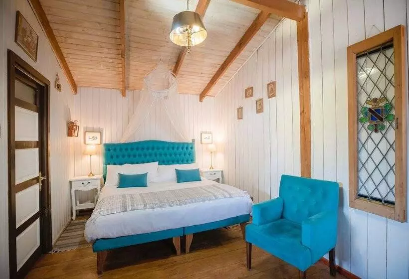 Hotel La Calma De Rita   Pirque