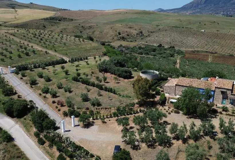 ホテル Terre Di Himera