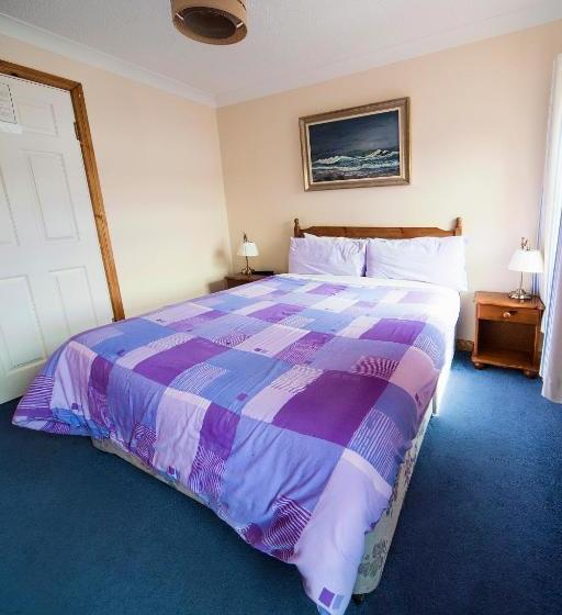 Oliver's Seafood Bar, Bed & Breakfast