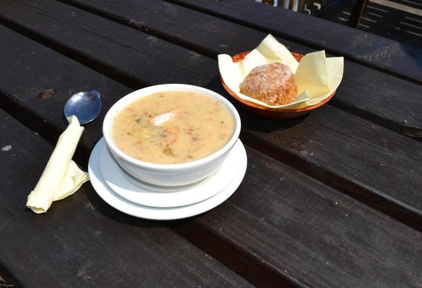 Oliver's Seafood Bar, Bed & Breakfast