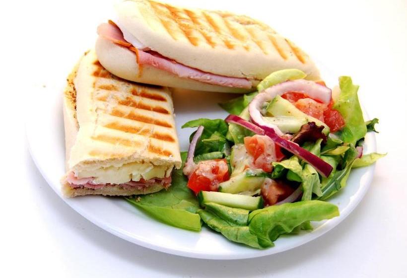 Oliver's Seafood Bar, Bed & Breakfast