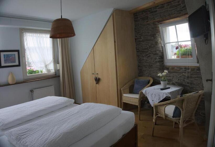 פנסיון Garni Altes Winzerhaus Moselschänke