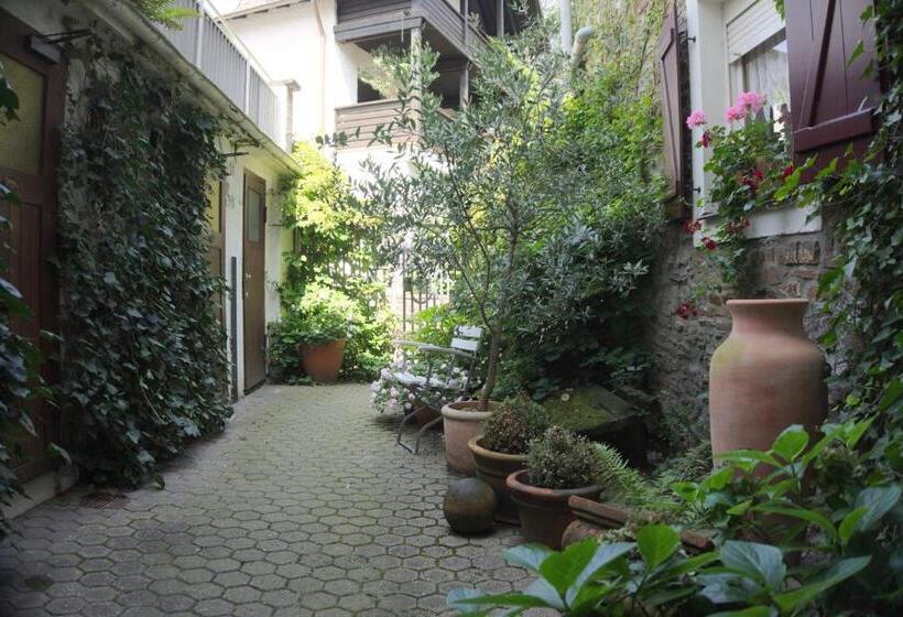 פנסיון Garni Altes Winzerhaus Moselschänke