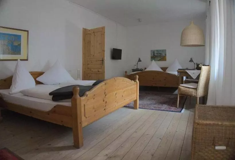 ペンション Garni Altes Winzerhaus Moselschänke