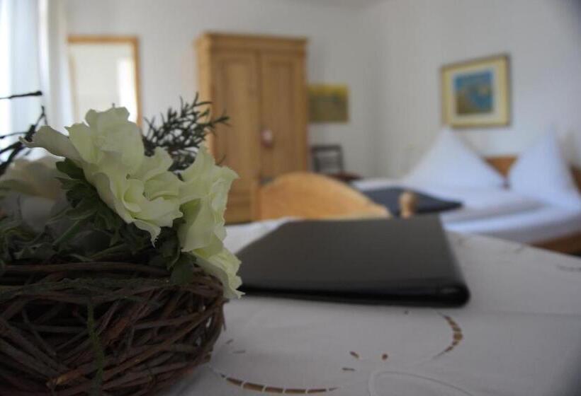 פנסיון Garni Altes Winzerhaus Moselschänke