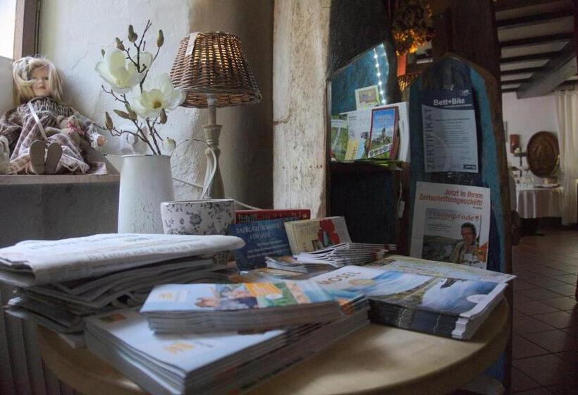 פנסיון Garni Altes Winzerhaus Moselschänke