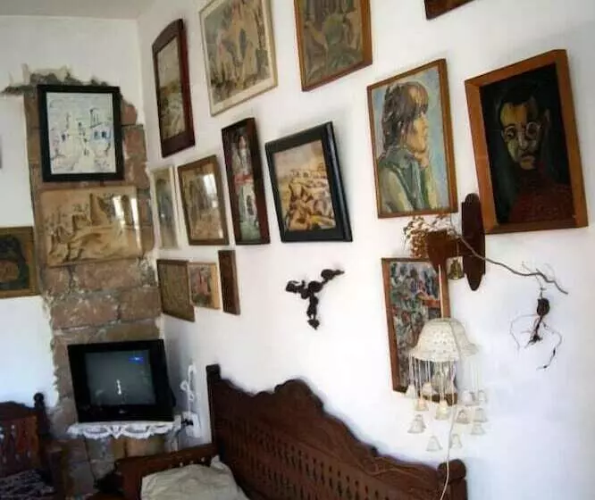 پانسیون Guest House Gallery