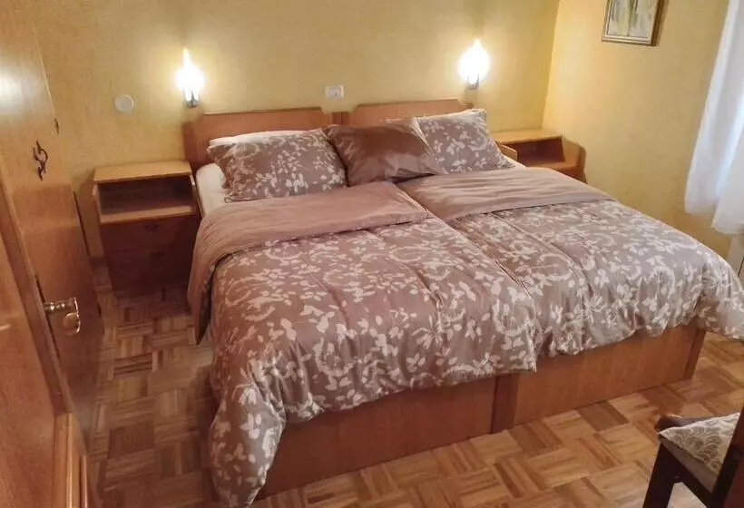 پانسیون Guesthouse Koren At Winery