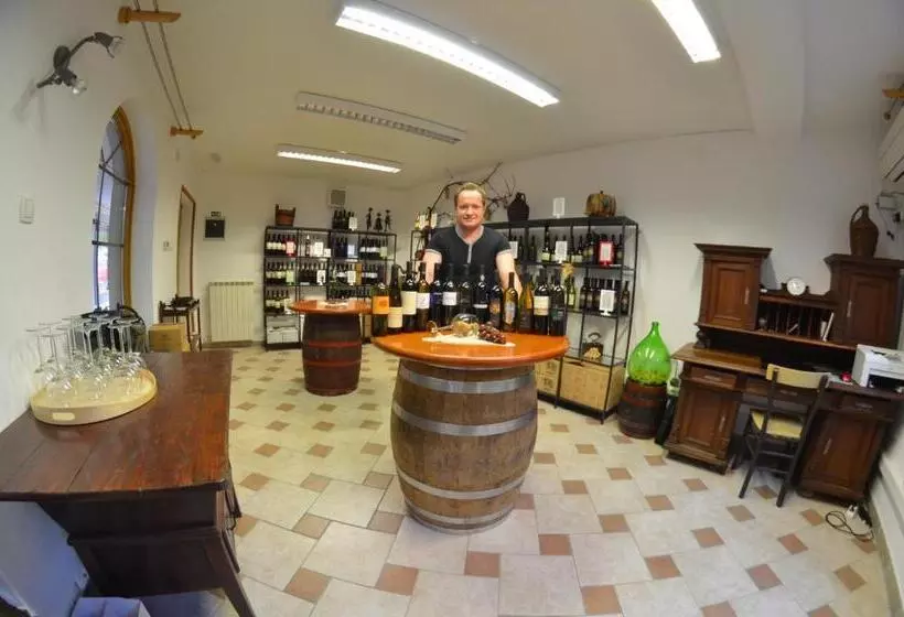 پانسیون Guesthouse Koren At Winery
