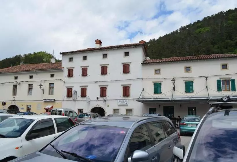 پانسیون Guesthouse Koren At Winery