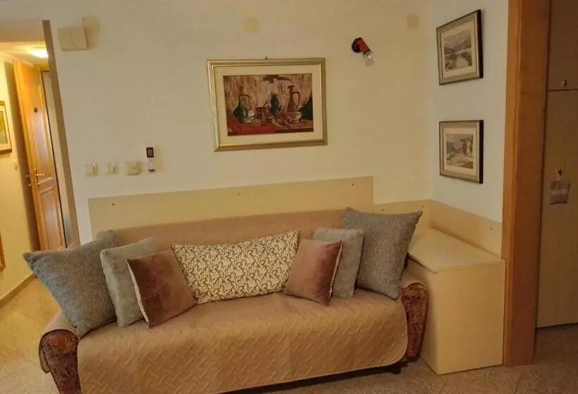 پانسیون Guesthouse Koren At Winery