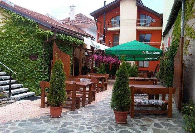 بنسيون Penzión Rosenau