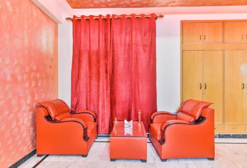 Hotel Fabexpress Prakash Apartment