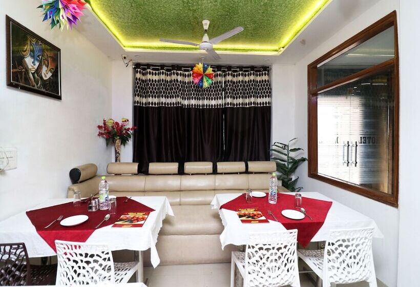 Oyo 24958 Hotel Dayal