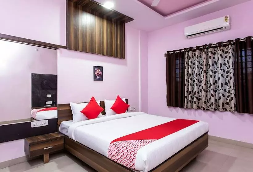 Oyo 28591 Hotel Madur Milan Garden