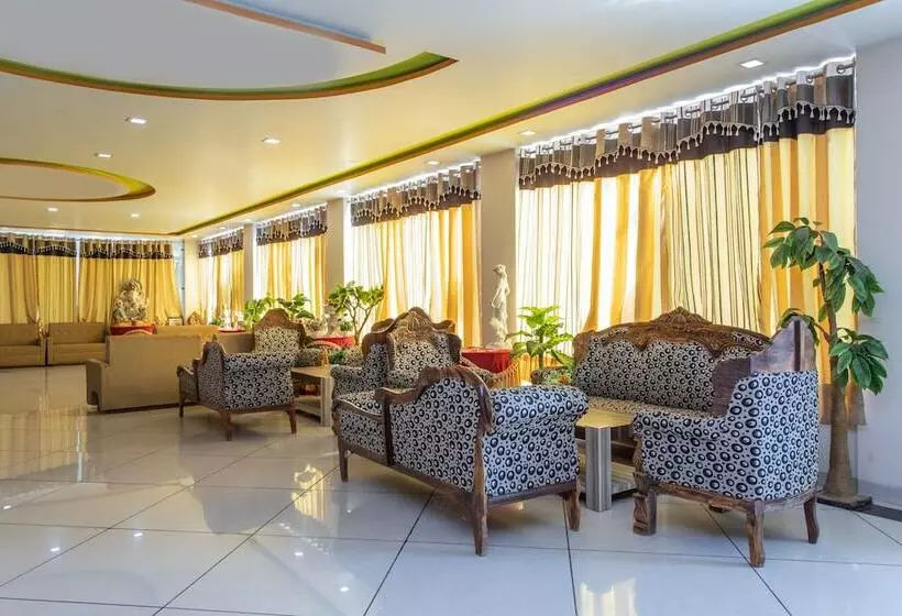Oyo 28591 Hotel Madur Milan Garden