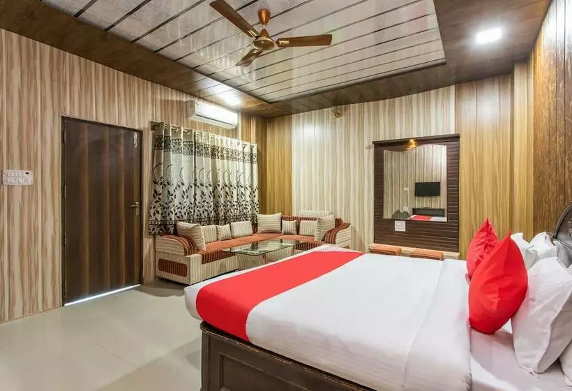 Oyo 28591 Hotel Madur Milan Garden