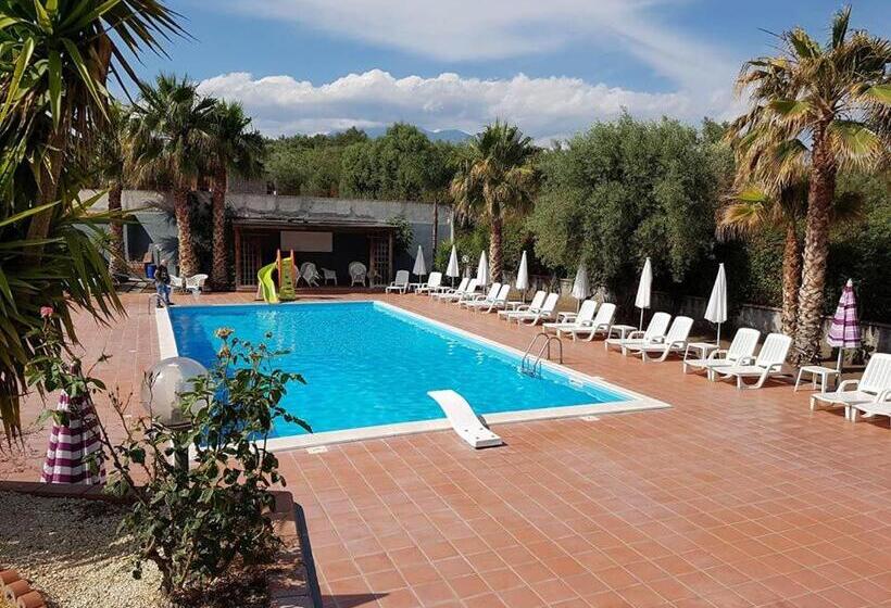 تختخواب و صبحانه Acquarossabed