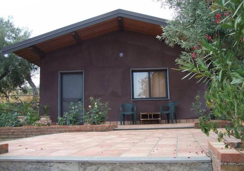 تختخواب و صبحانه Acquarossabed