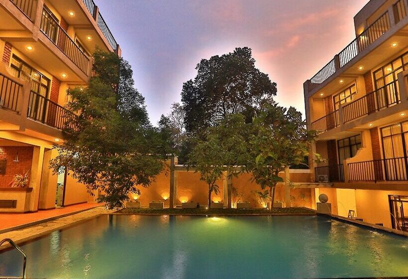 酒店 Lily S Resort