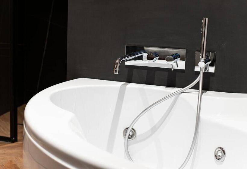 پانسیون Artemide Guest House