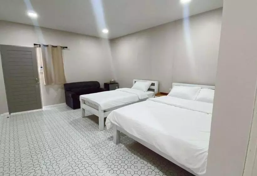 ベッドアンドブレックファースト Juni House Chumphon